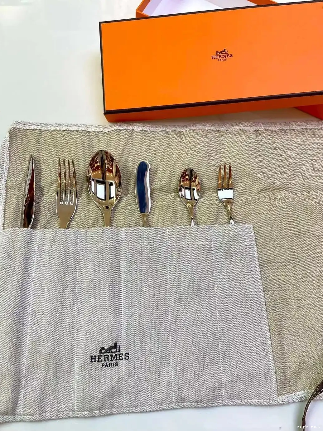 SET CUTLERY HERMES CUSTOM 2.0 0509
